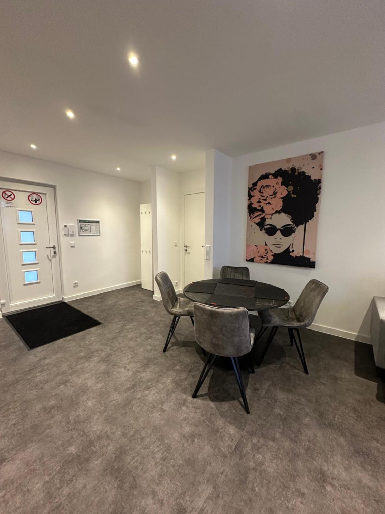 Apartment 6-living